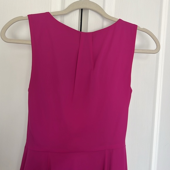 Express pink cranberry flowy dress size 0 - Picture 5 of 6
